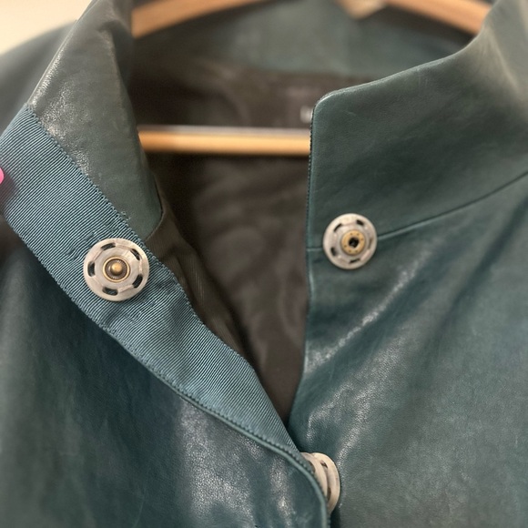 Women's Green Leather Jacket - Picture 4 of 11